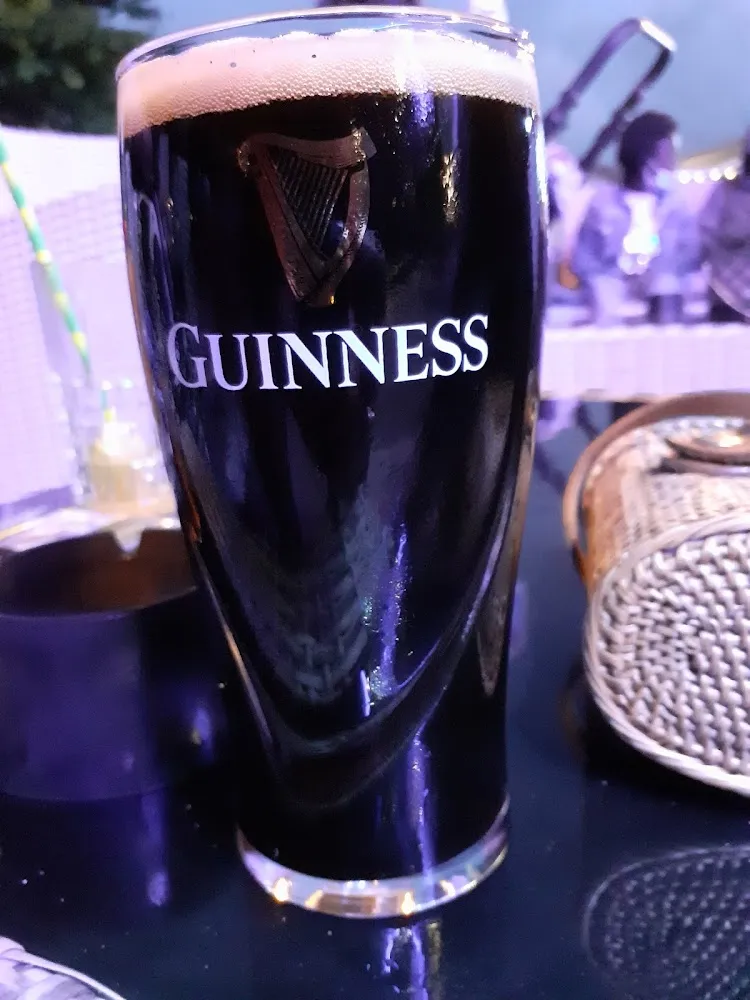 C'est PO Une Guiness